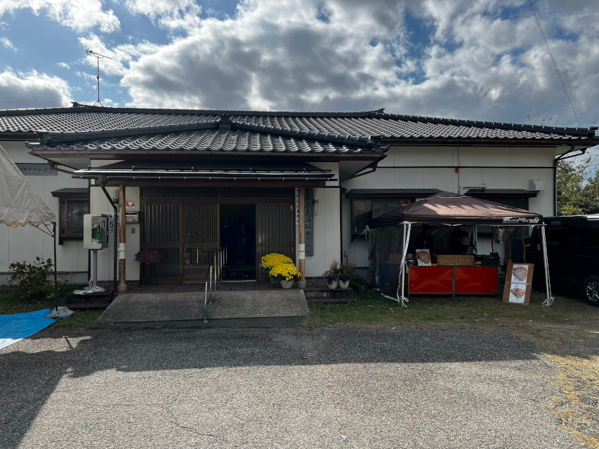 地域活性化、集落の文化祭。 集落開発センターにて開催されました！　当日は晴れ間も見えて、先ずまずのお天気。